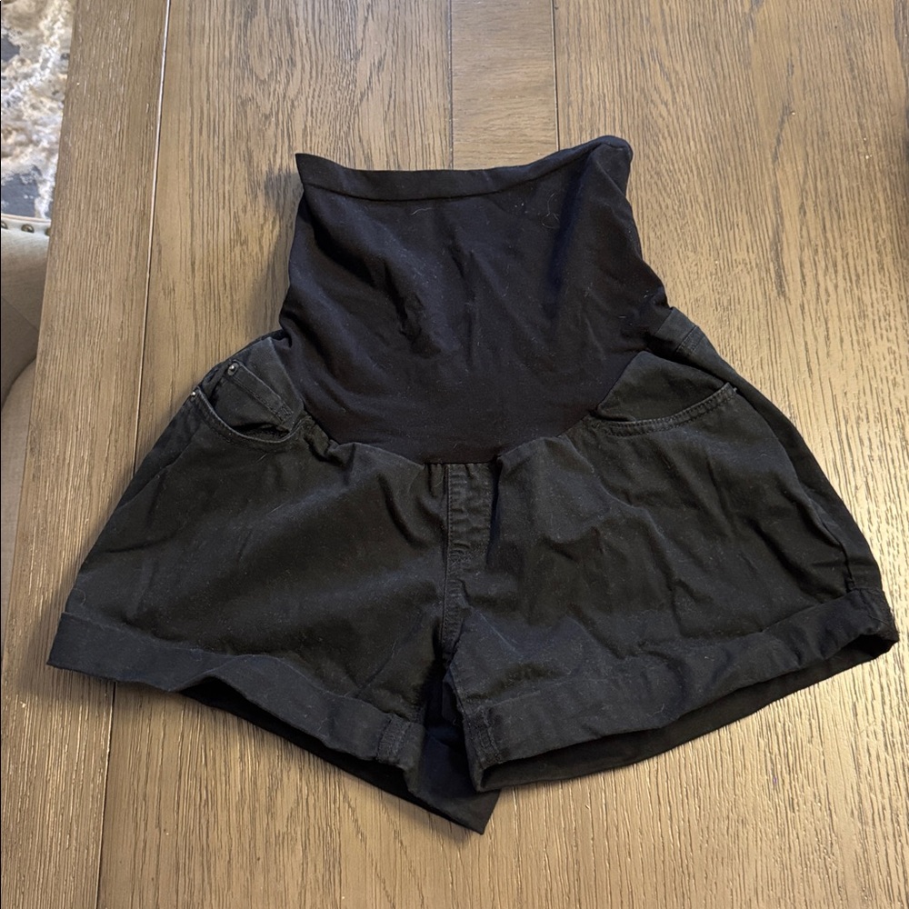 A Pea in the Pod Black Maternity Shorts